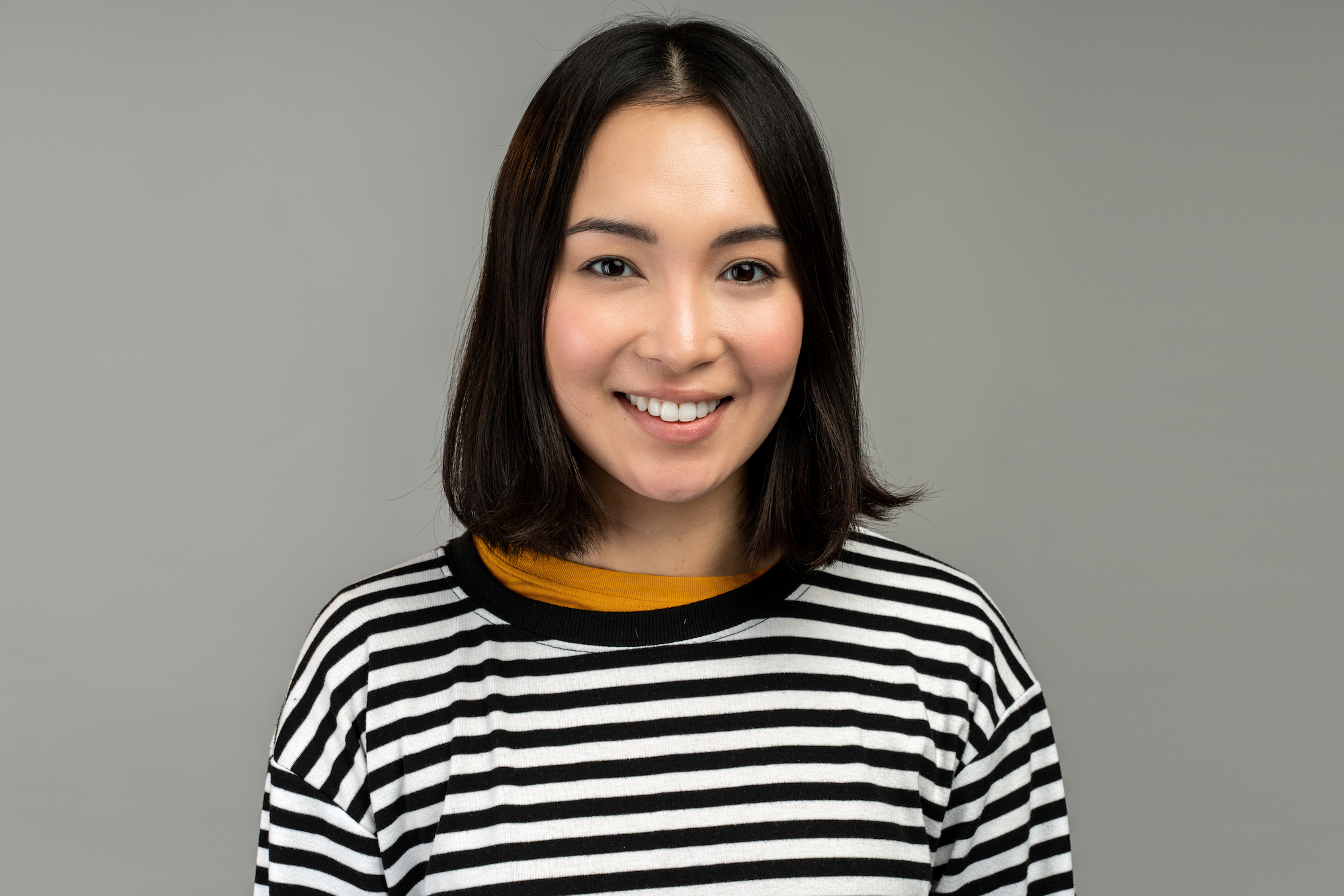 portrait of young beautiful cute cheerful woman sm 2024 10 22 00 14 02 utc Injoy Solna